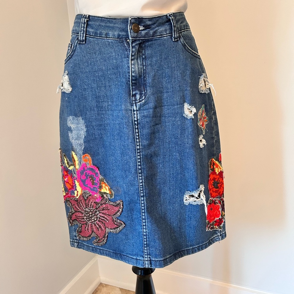 CECELIA PRADO women’s size medium appliquéd denim skirt